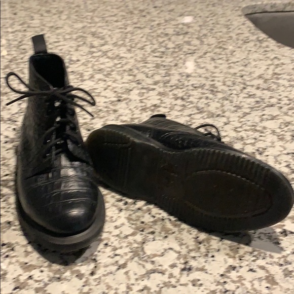 dr martin shoes ladies